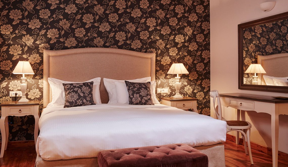 nefeles-mainalon-suite-2