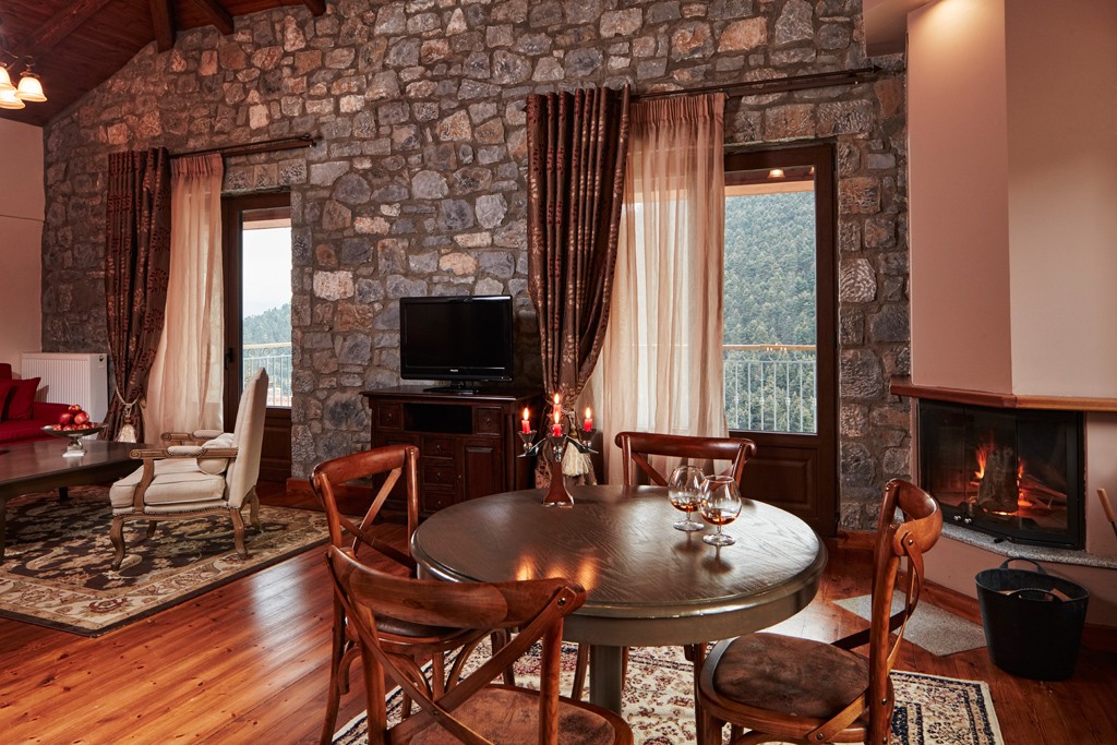 nefeles125-1024x683-1