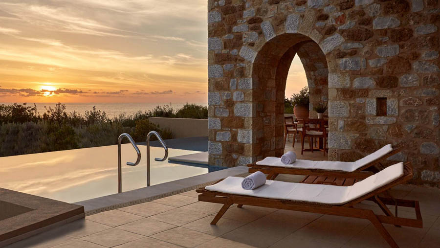 The-Westin-Resort-Costa-Navarino-Premium-Infinity-Suite-Pool-Sunset