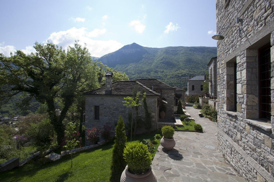 Aristi Mountain Resort & Villas