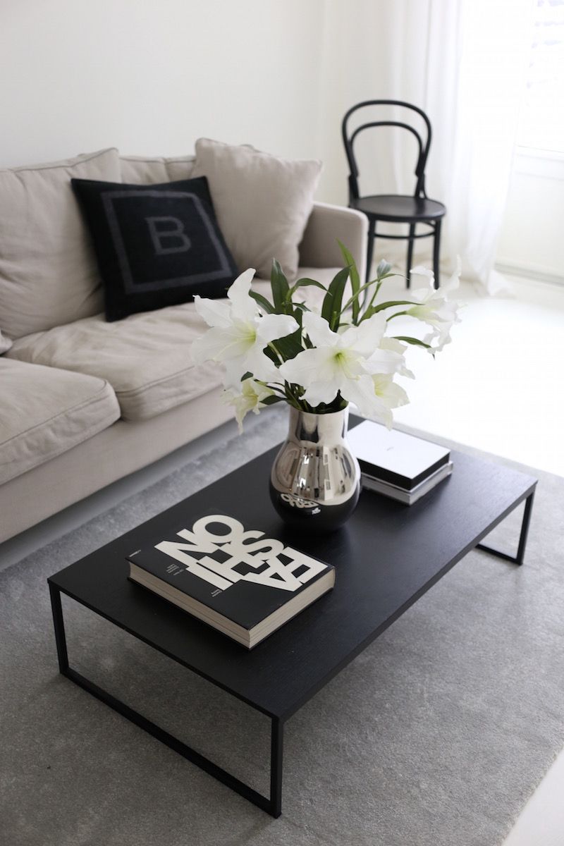 τραπεζάκι σαλονιού