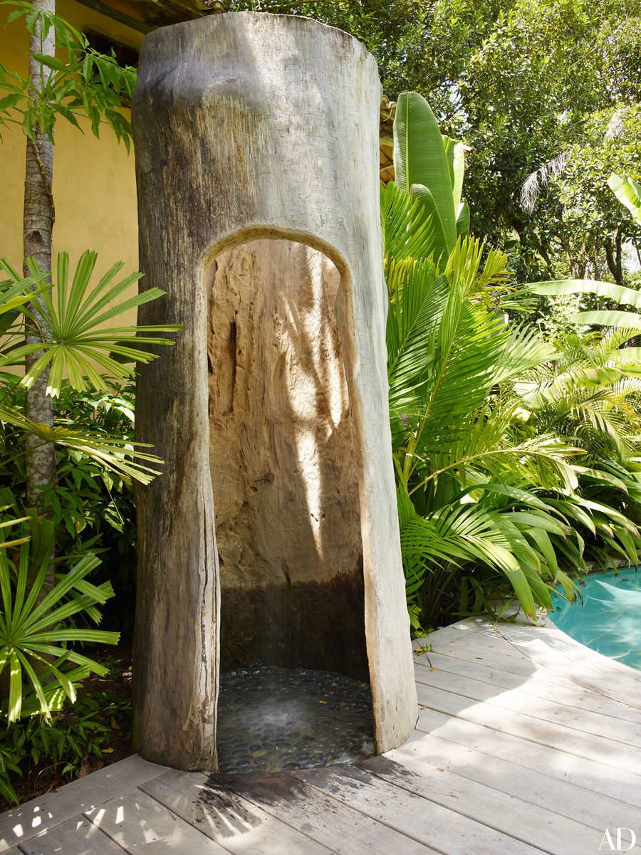 0816-anderson-cooper-trancoso-brazil-15