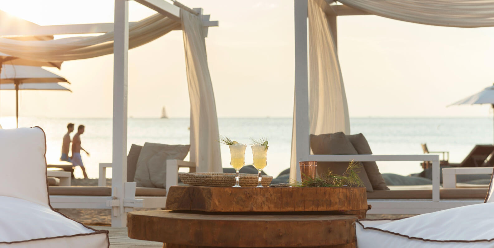 astir-beach-bartop2
