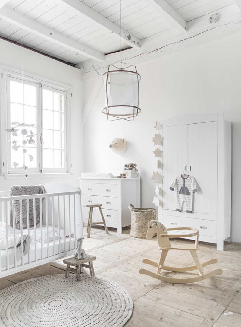 baby-nursery-bedroom-inspiration-scandinavian-pastel-petiteamelie-nl-makeahome-nl_