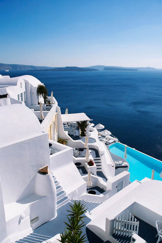 grecian-paradise-katikies-hotels-oia-santorini-02_18c4cec5ce25d8ad21f64a6301511e03