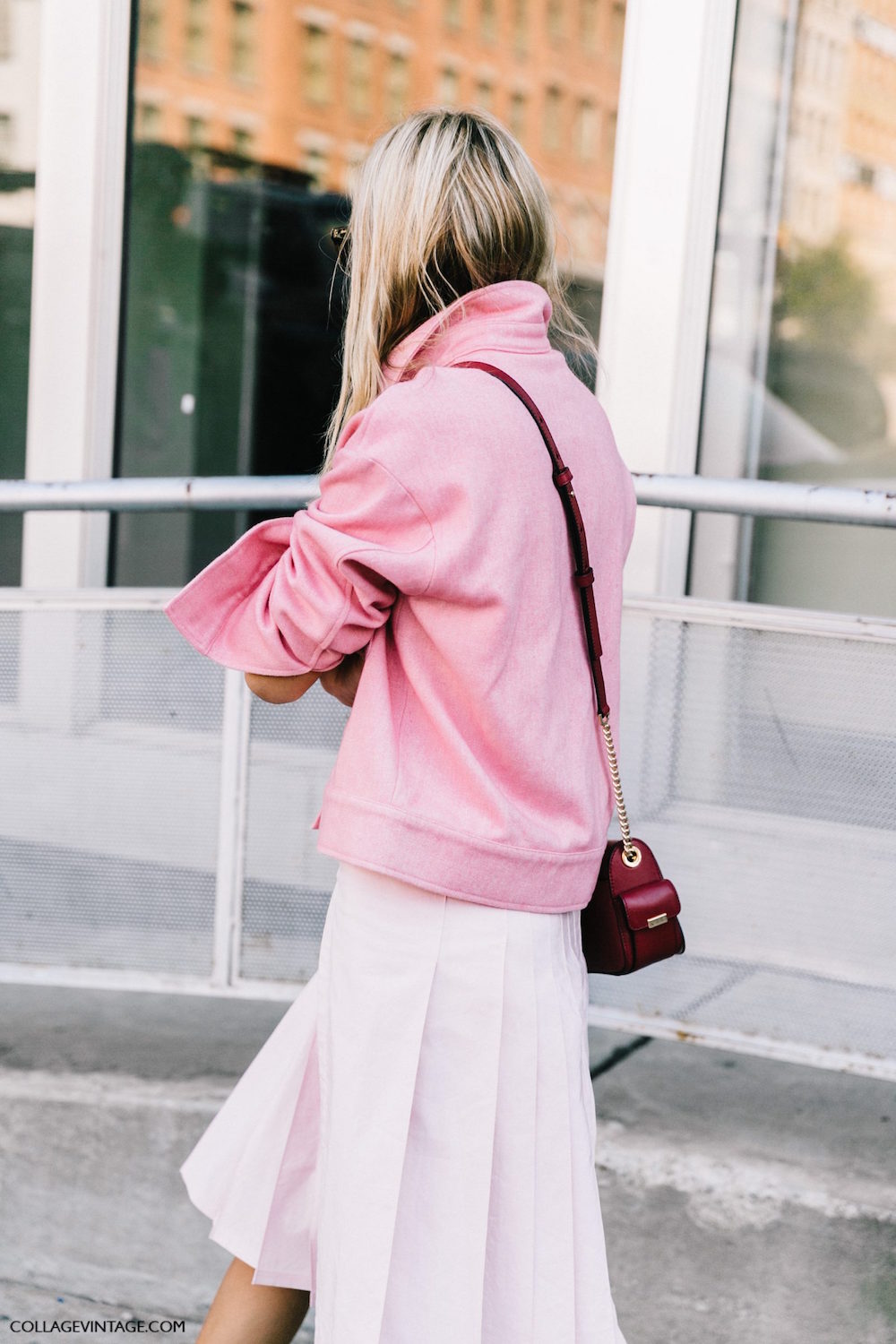 PINK-TREND-DALLE-PASSERELLE-ALLO-STREET-STYLE-SS17-Street_Style-Outfits-Collage_Vintage-Vintage-Del_Pozo-Michael_Kors-Hugo_Boss-67-1600x2400