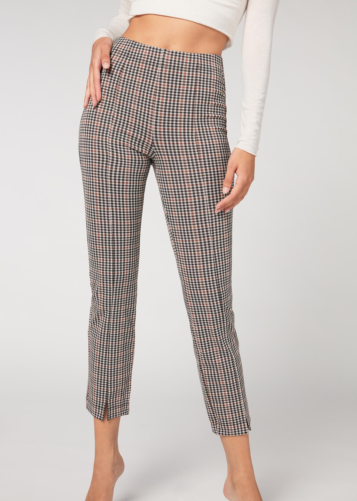 MODP1004_wear_296C_FI