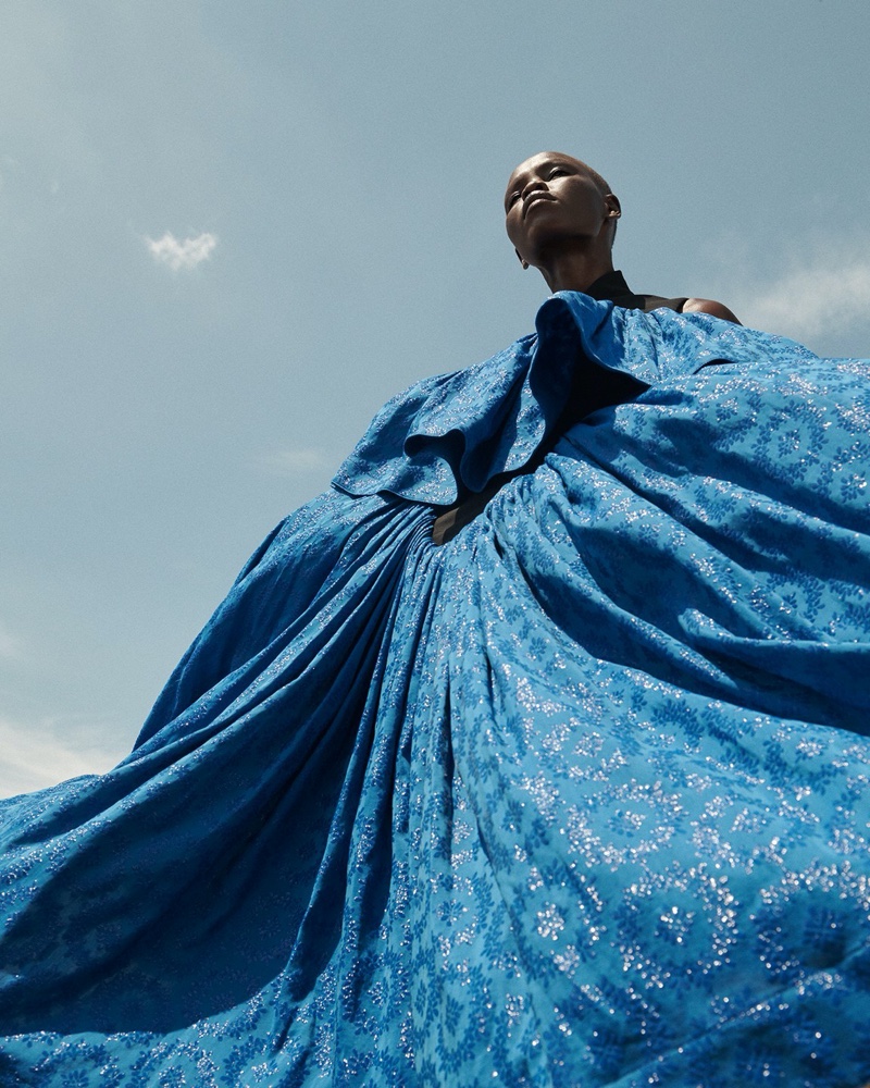 Sky-Vogue-Russia-Cover-Photoshoot18