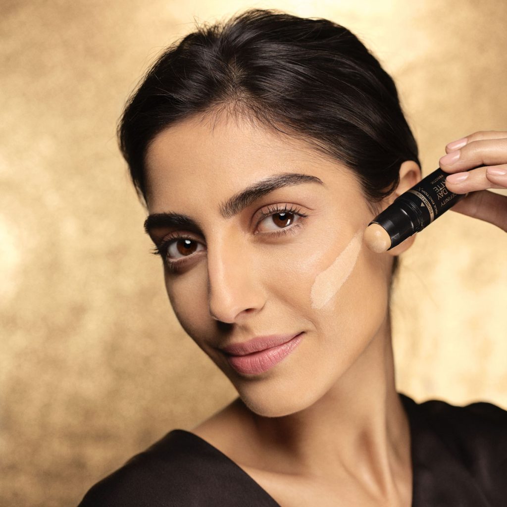 FACEFINITY ALL DAY MATTE PANSTIK FOUNDATION_4
