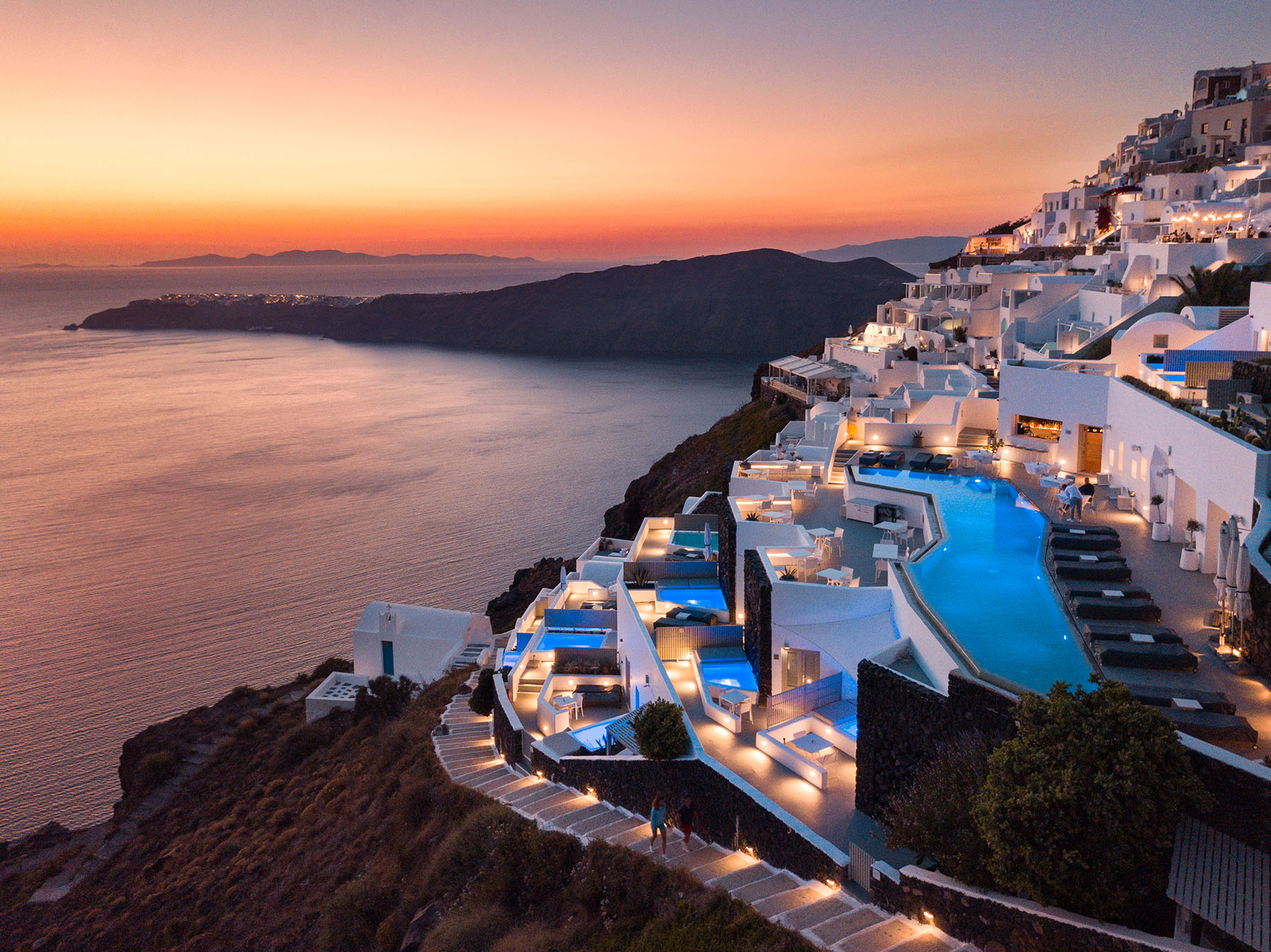Το Βαρούλκο σαλπάρει για το Grace Hotel