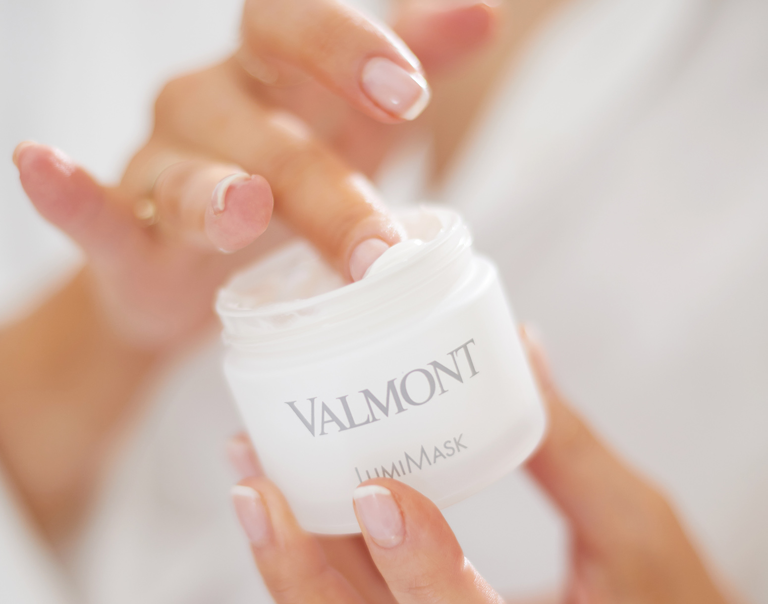 VALMONT Luminosity