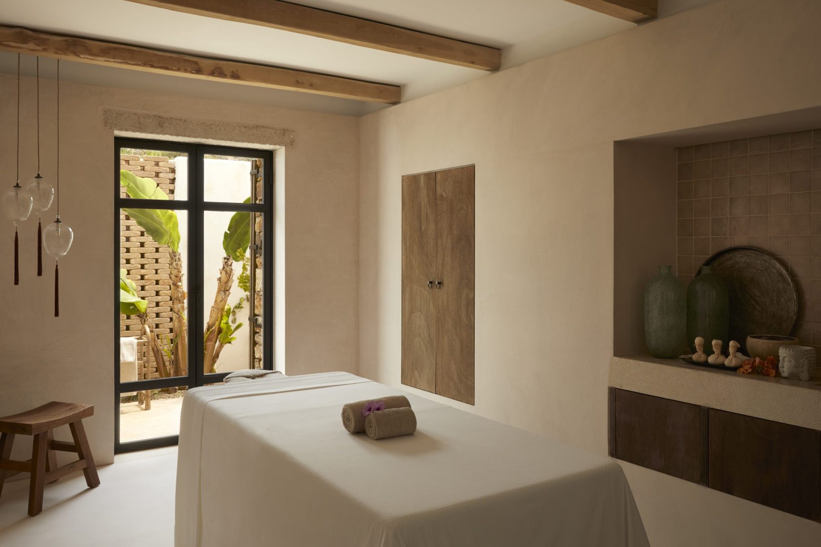 Rooster1160-scaled-1662x1150x0x22x1662x1108x1653998887