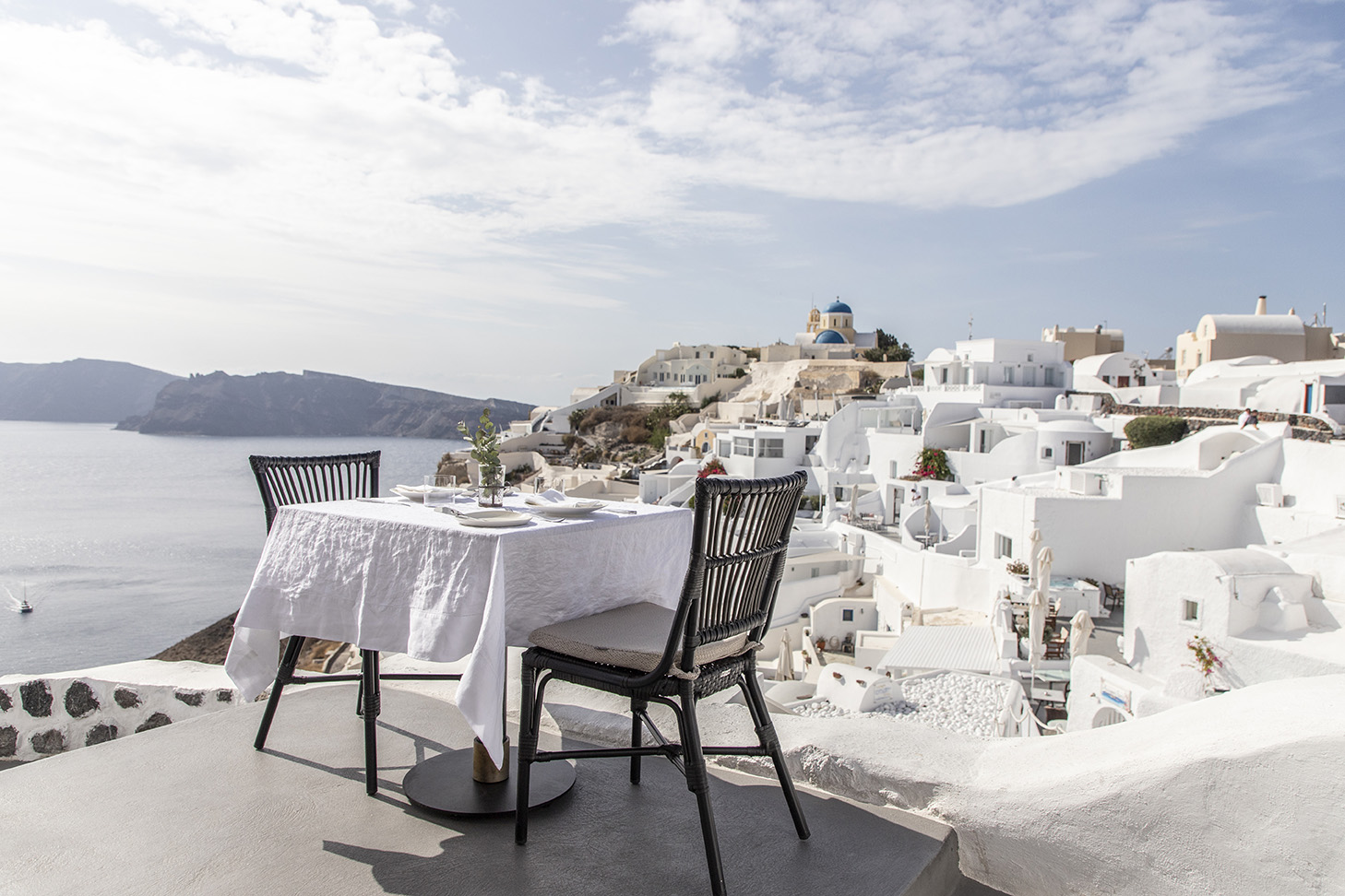 MIA’S Σαντορίνη