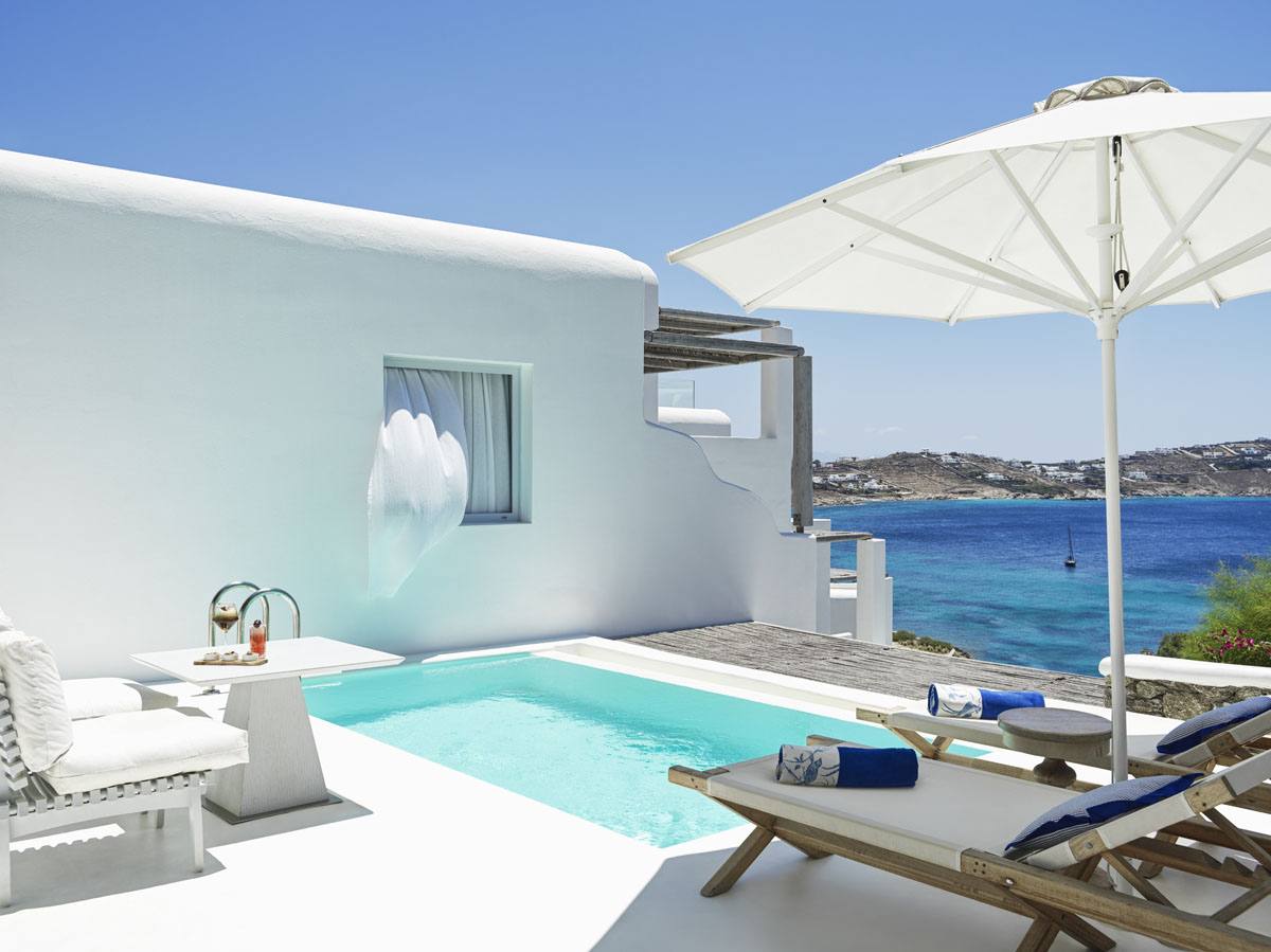 superior-suite-with-private-pool-2-2022
