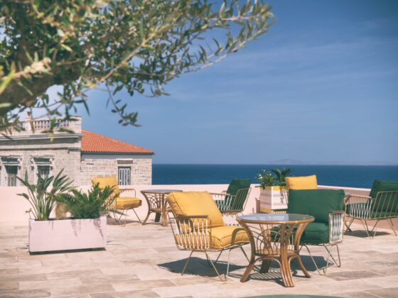 Aristide Hotel & Restaurant