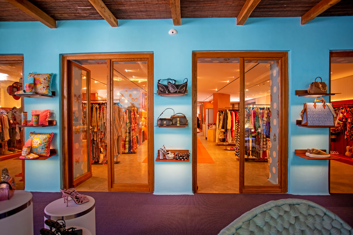 Versace La Vacanza at Luoisa World Mykonos 2