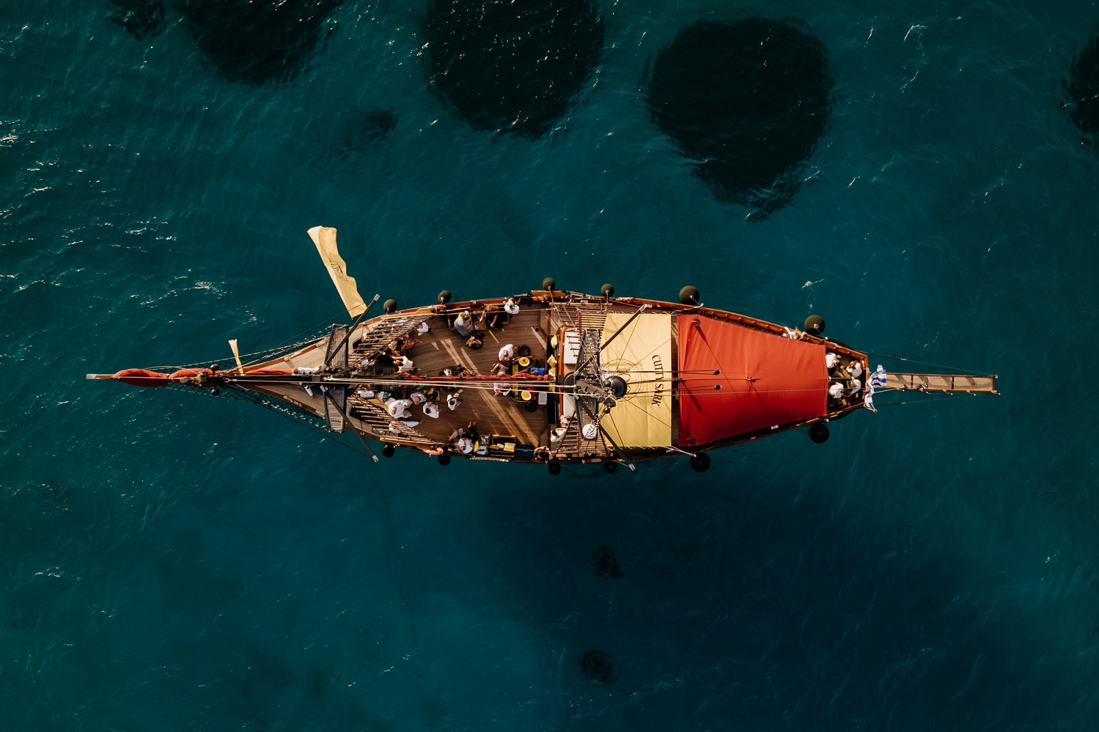 100 YEARS CUTTY SARK 9